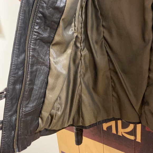DANIER || Brown Leather Jacket - Picture 8 of 10